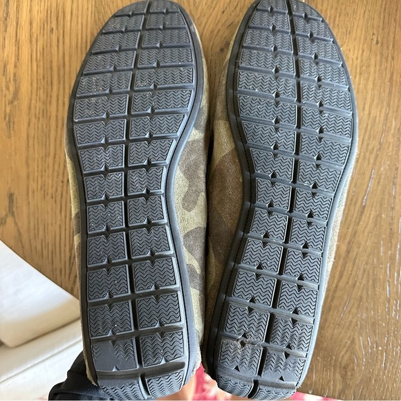 Russell & Bromley men’s camo print suede slip ons, loafers, driver - Picture 5 of 14